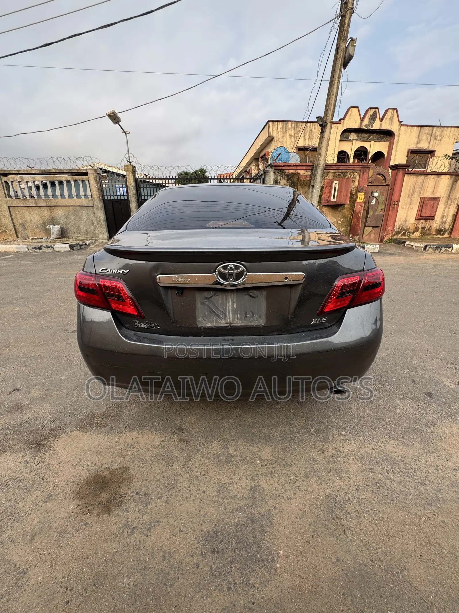 Toyota Camry XLE 4dr Sedan (2.4L 4cyl 5A) 2009 Gray