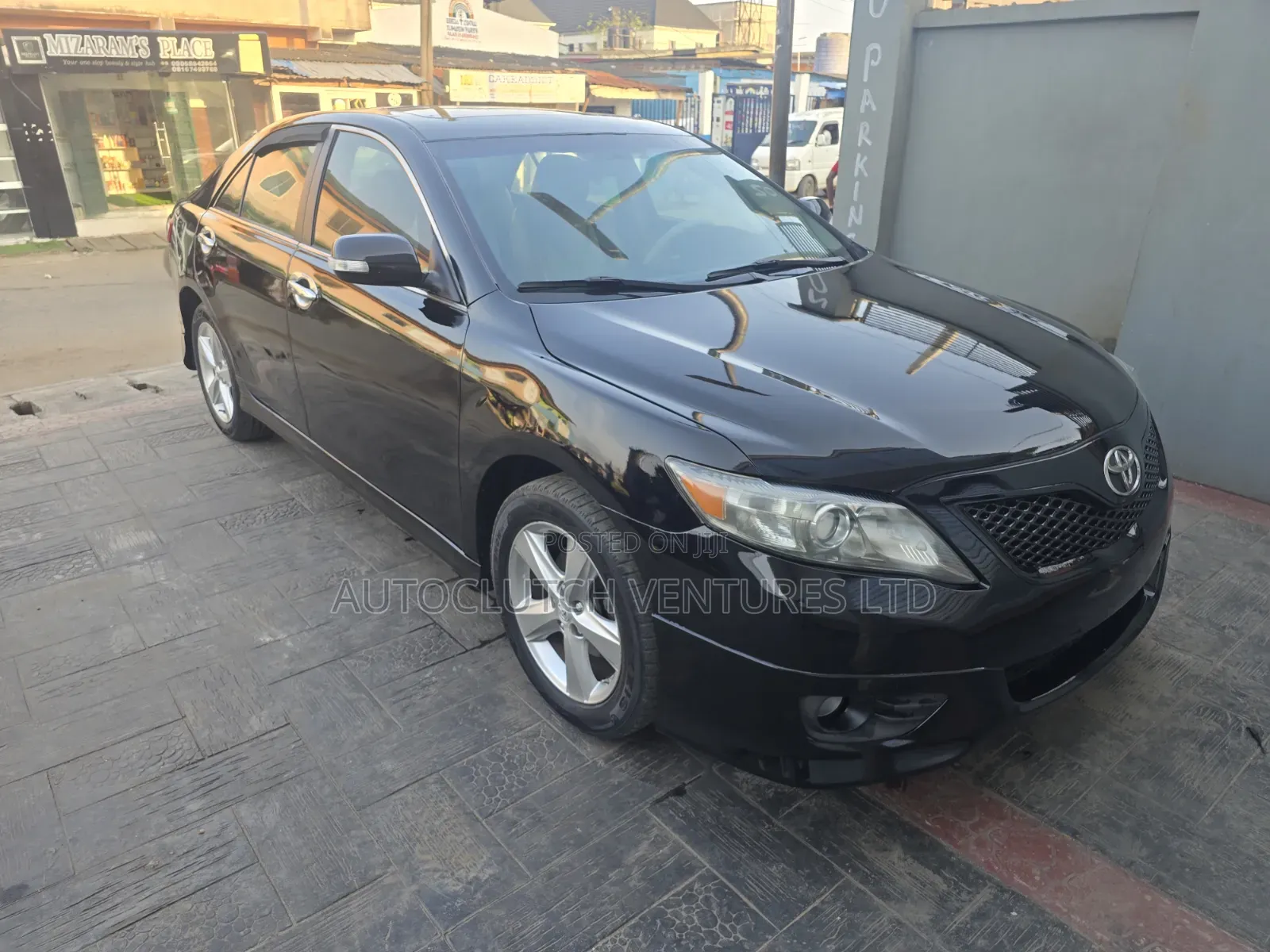 Toyota Camry SE 4dr Sedan (2.5L 4cyl 6AM) 2010 Black