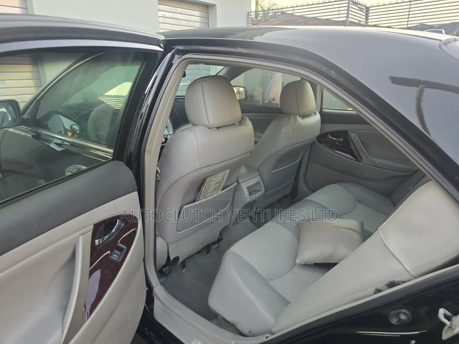 Toyota Camry SE 4dr Sedan (2.5L 4cyl 6AM) 2010 Black