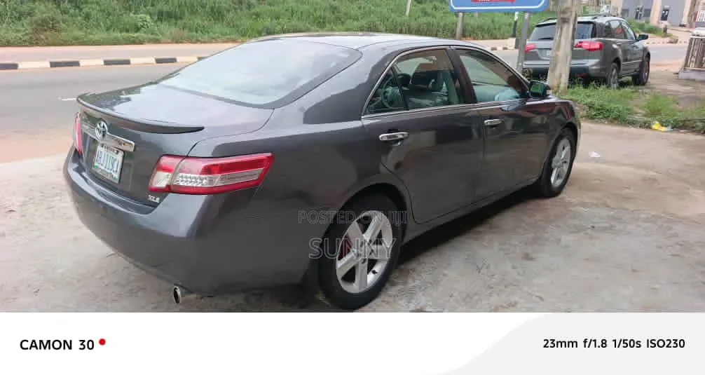 Toyota Camry XLE 4dr Sedan (2.4 4cyl 5A) 2008 Gray