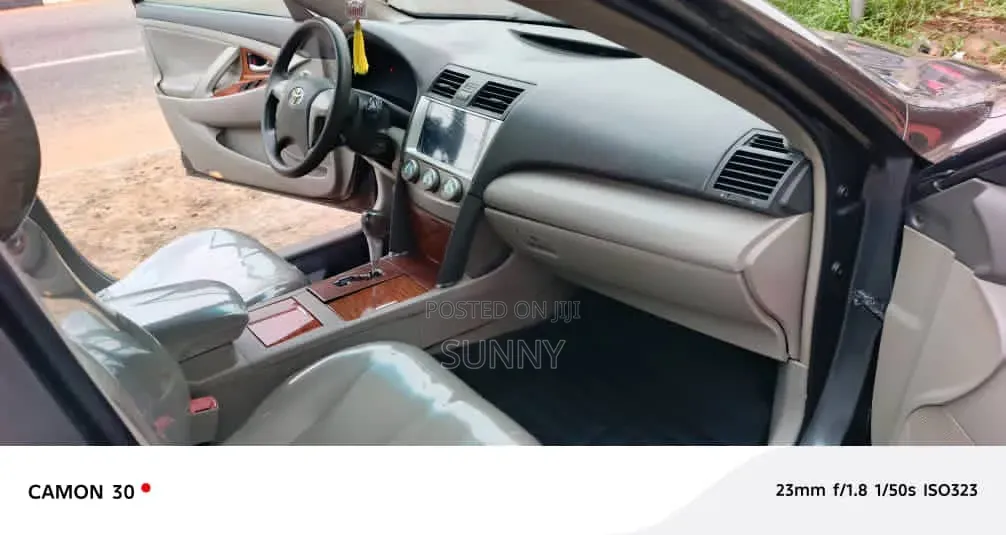 Toyota Camry XLE 4dr Sedan (2.4 4cyl 5A) 2008 Gray