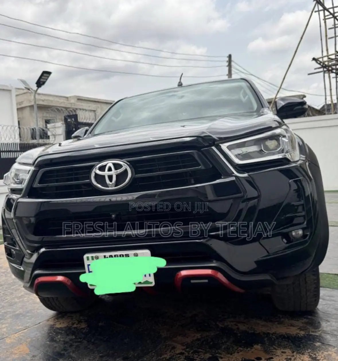 Toyota Hilux 2024 Black