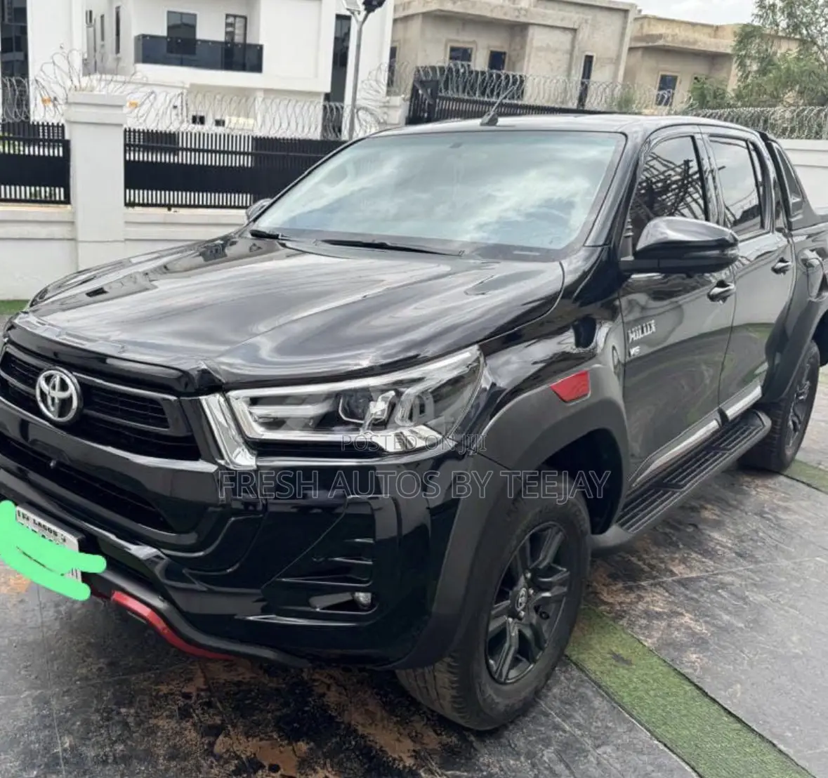 Toyota Hilux 2024 Black