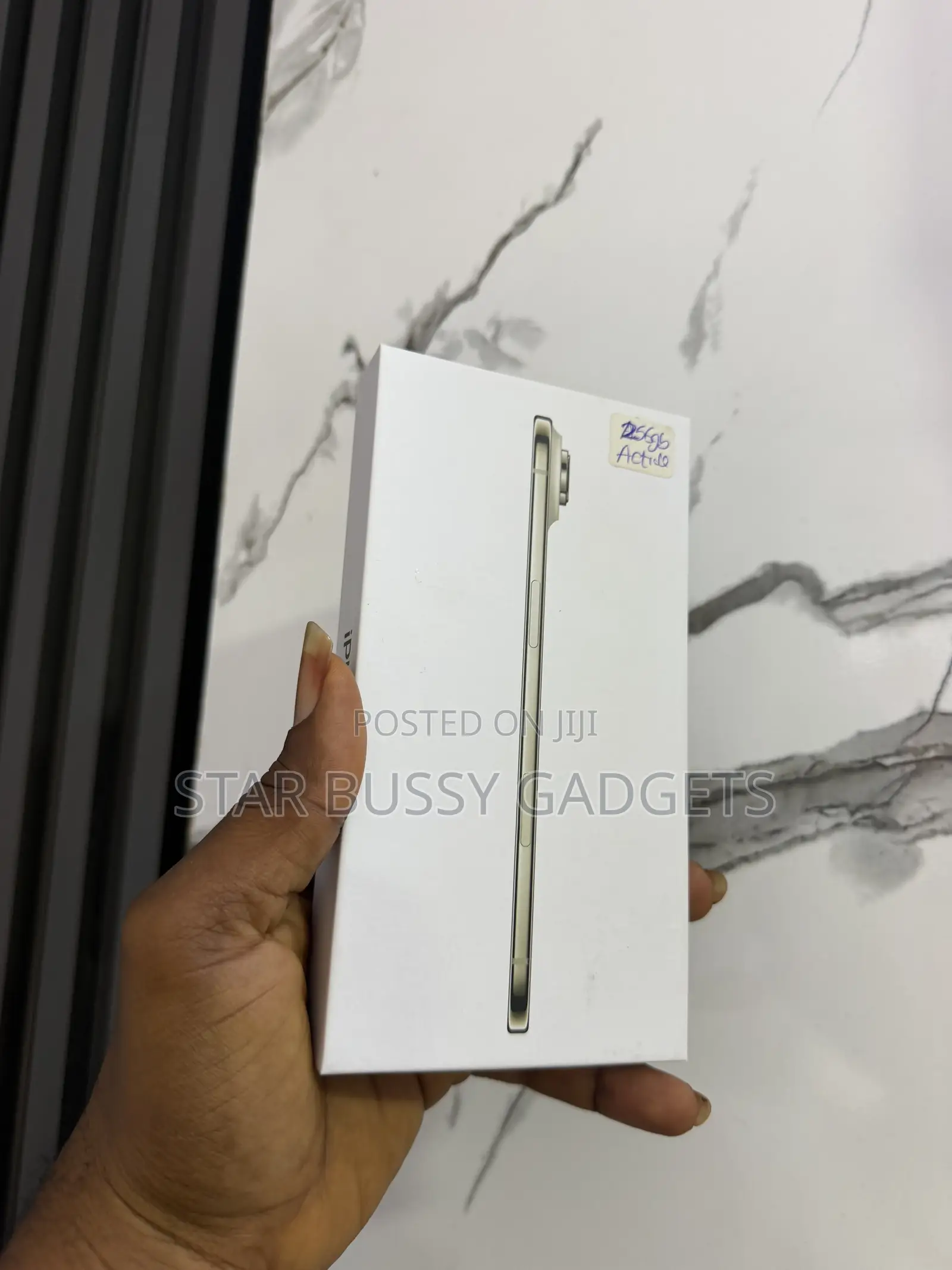 New Apple iPhone Air 256 GB Gold
