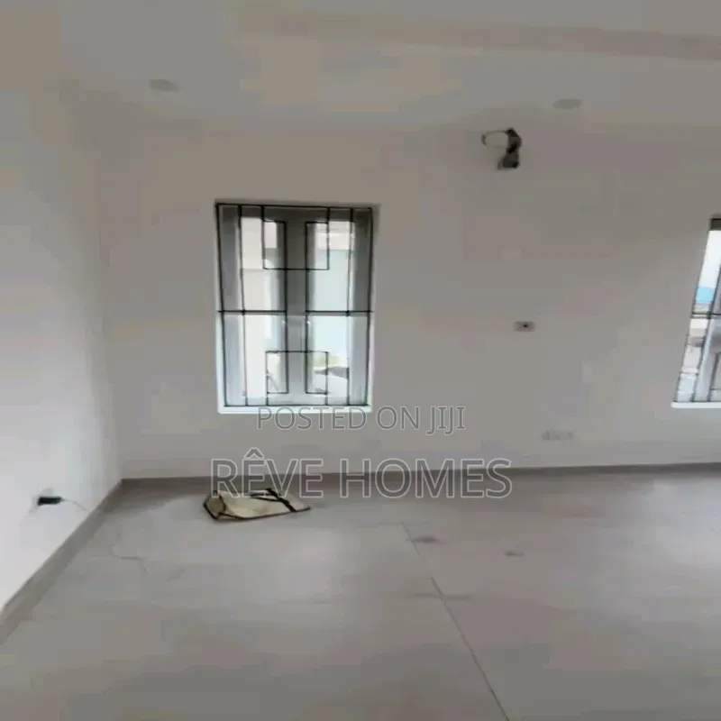 Mini Flat in Ketu-Ikosi for rent