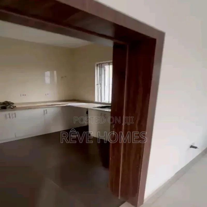 Mini Flat in Ketu-Ikosi for rent