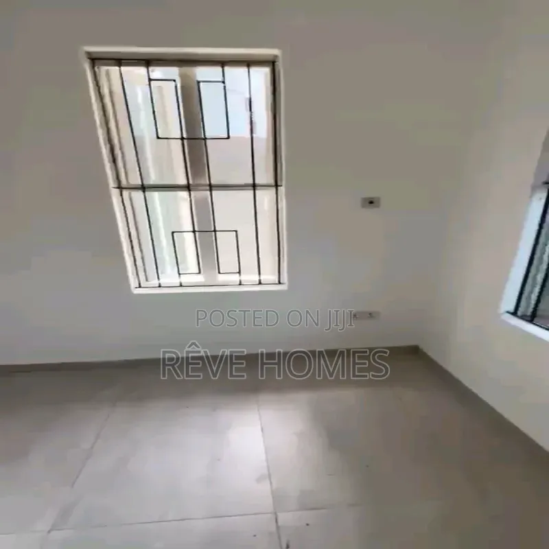 Mini Flat in Ketu-Ikosi for rent