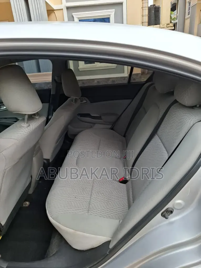Honda Civic 2013 Silver