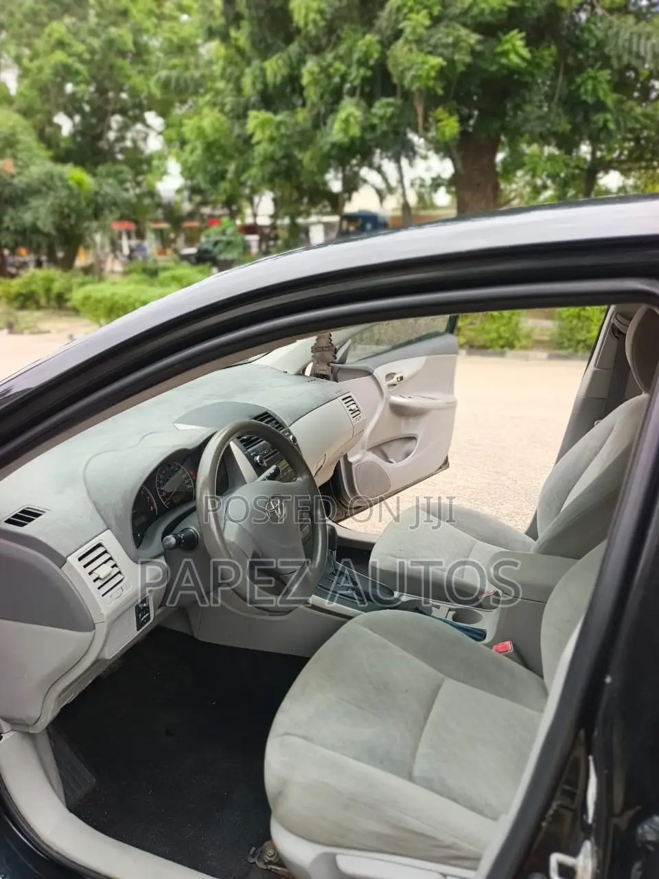 Toyota Corolla LE 4dr Sedan (1.8L 4cyl 4A) 2010 Black