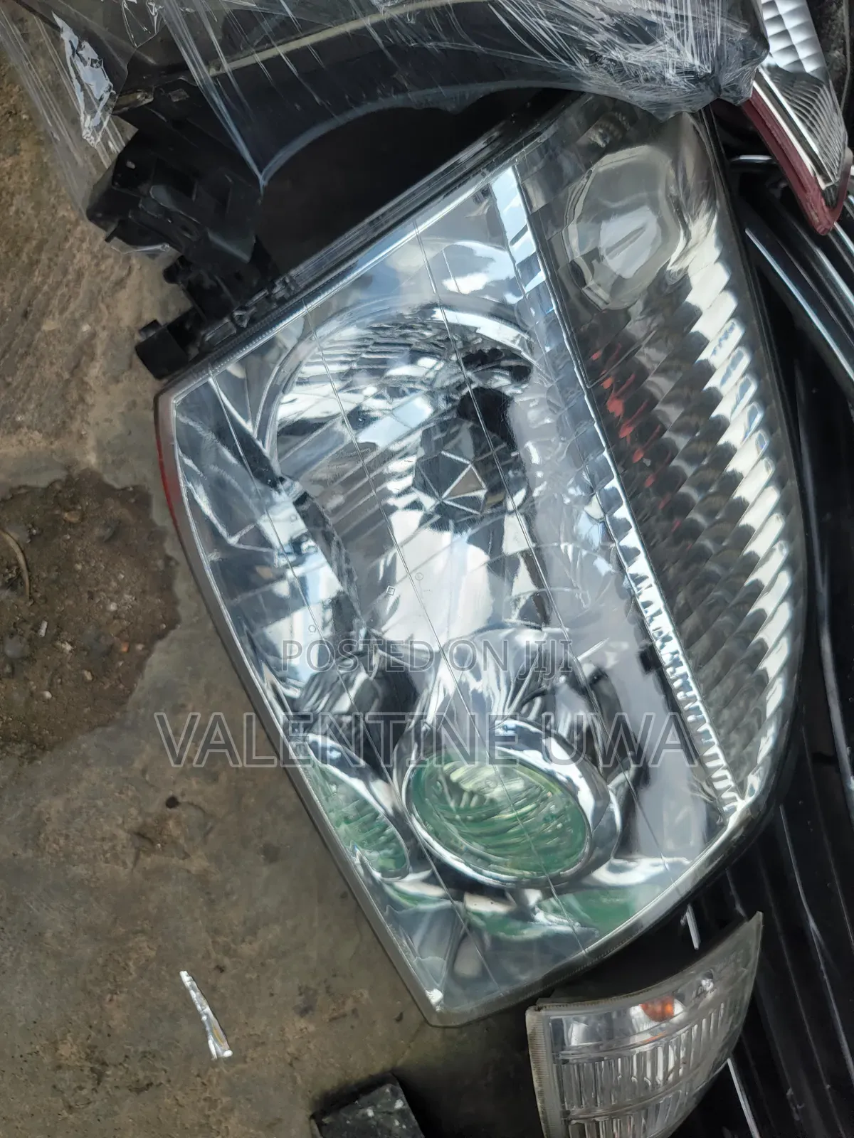 Nissan Xtra 05 Headlamp