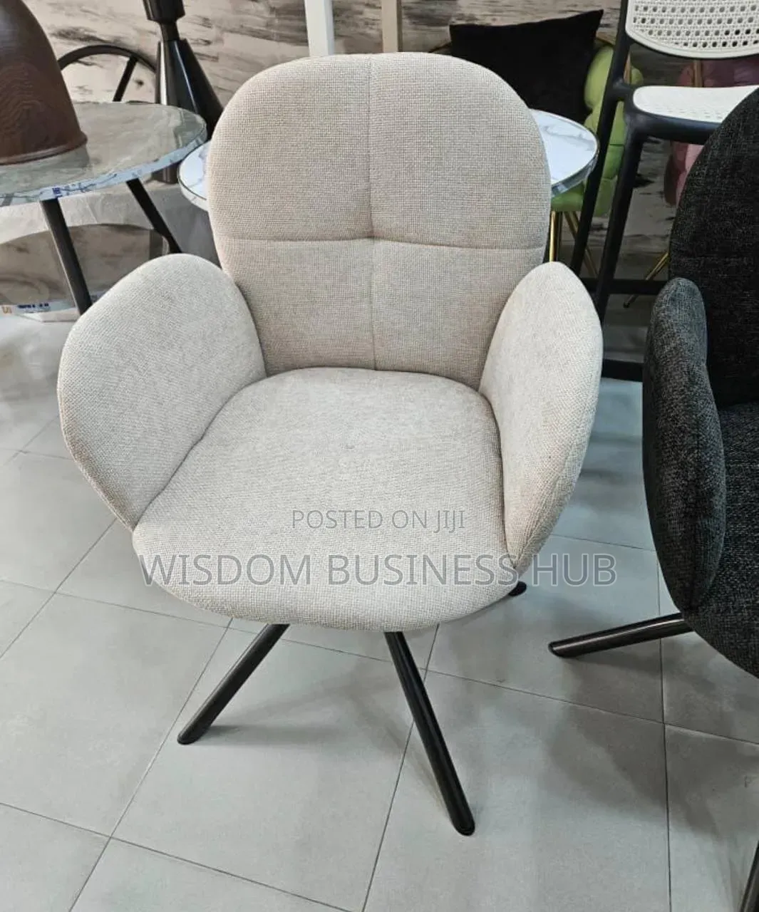 Fabric Lounge Chair With Swivel Base