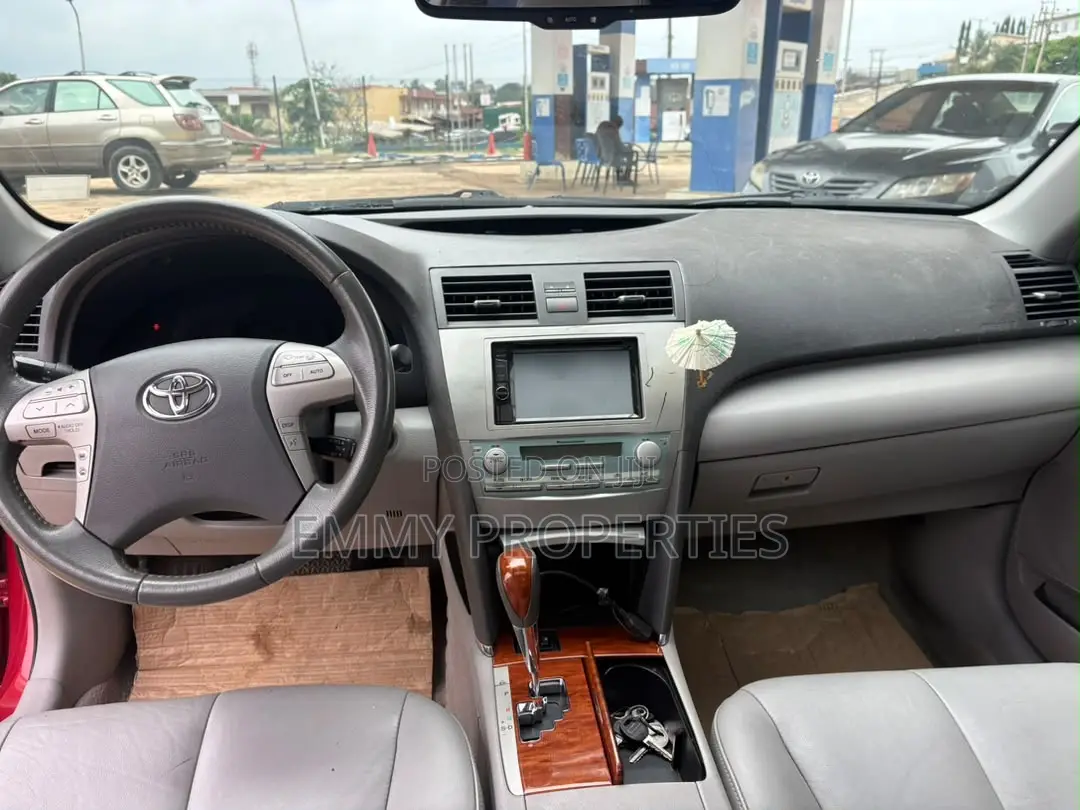 Toyota Camry LE V6 4dr Sedan (3.5L 6cyl 6AM) 2009 Red
