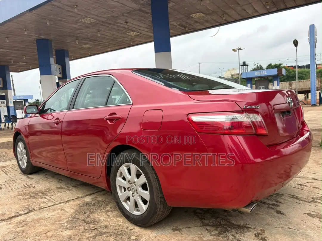 Toyota Camry LE V6 4dr Sedan (3.5L 6cyl 6AM) 2009 Red