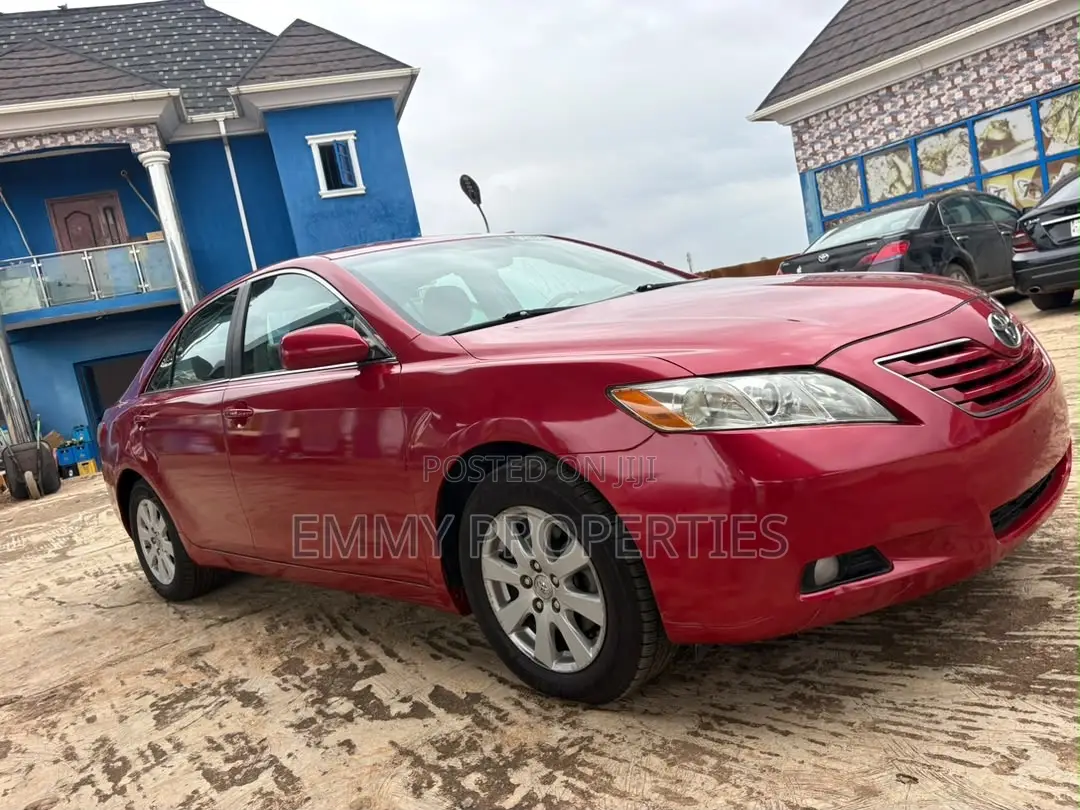 Toyota Camry LE V6 4dr Sedan (3.5L 6cyl 6AM) 2009 Red