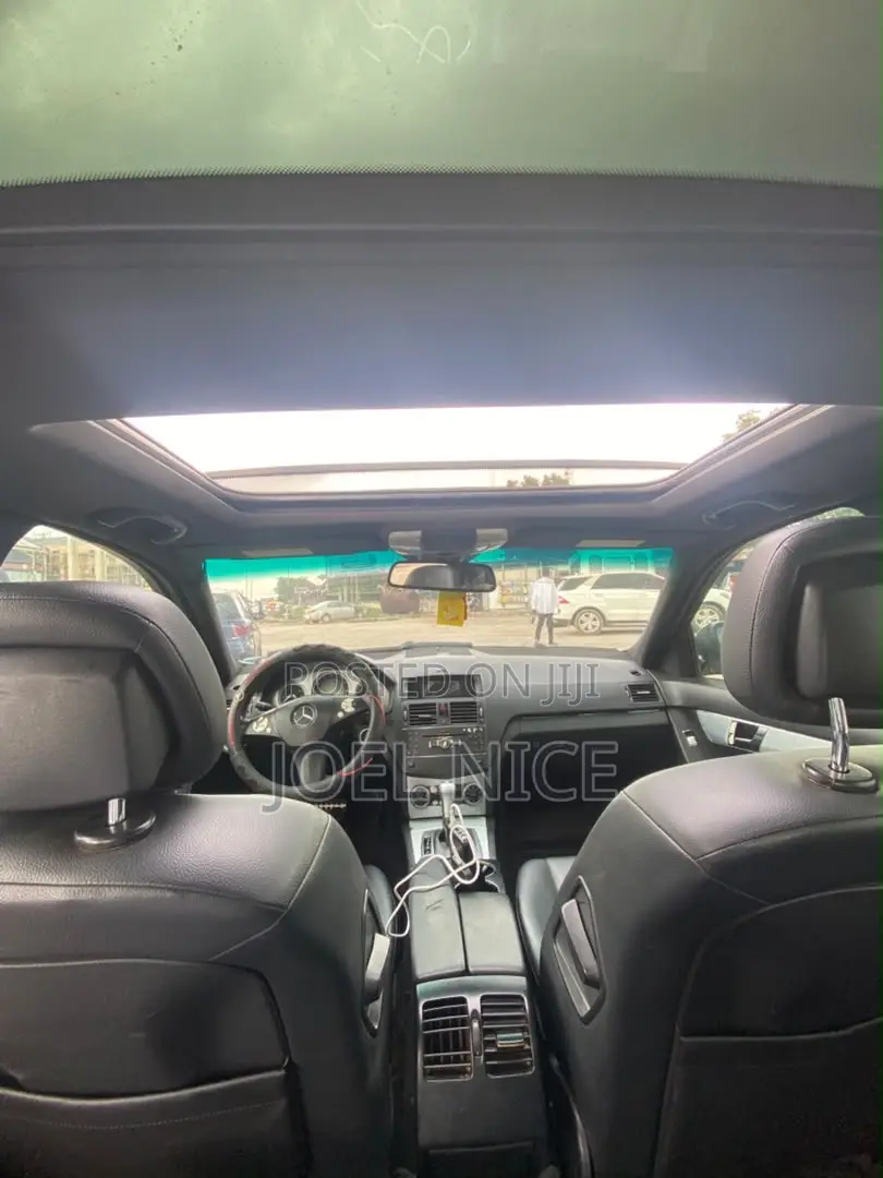 Mercedes-Benz C300 2009 Black
