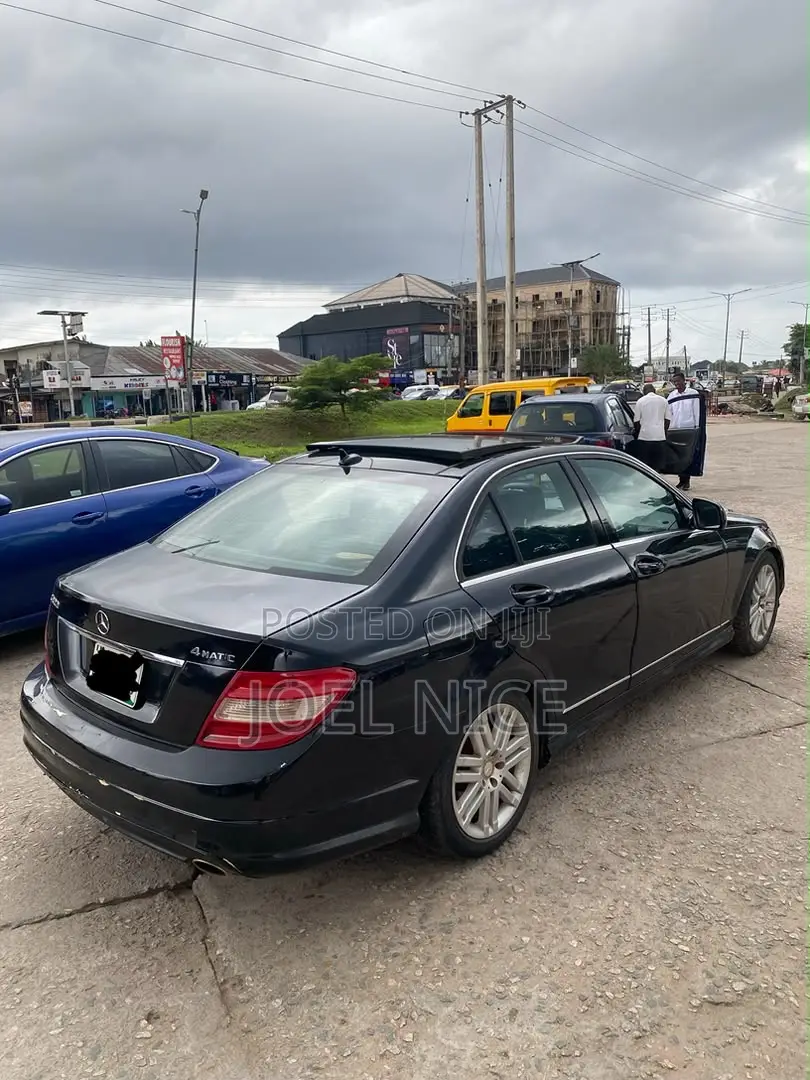 Mercedes-Benz C300 2009 Black