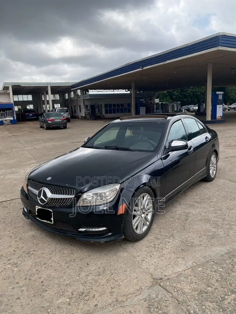 Mercedes-Benz C300 2009 Black