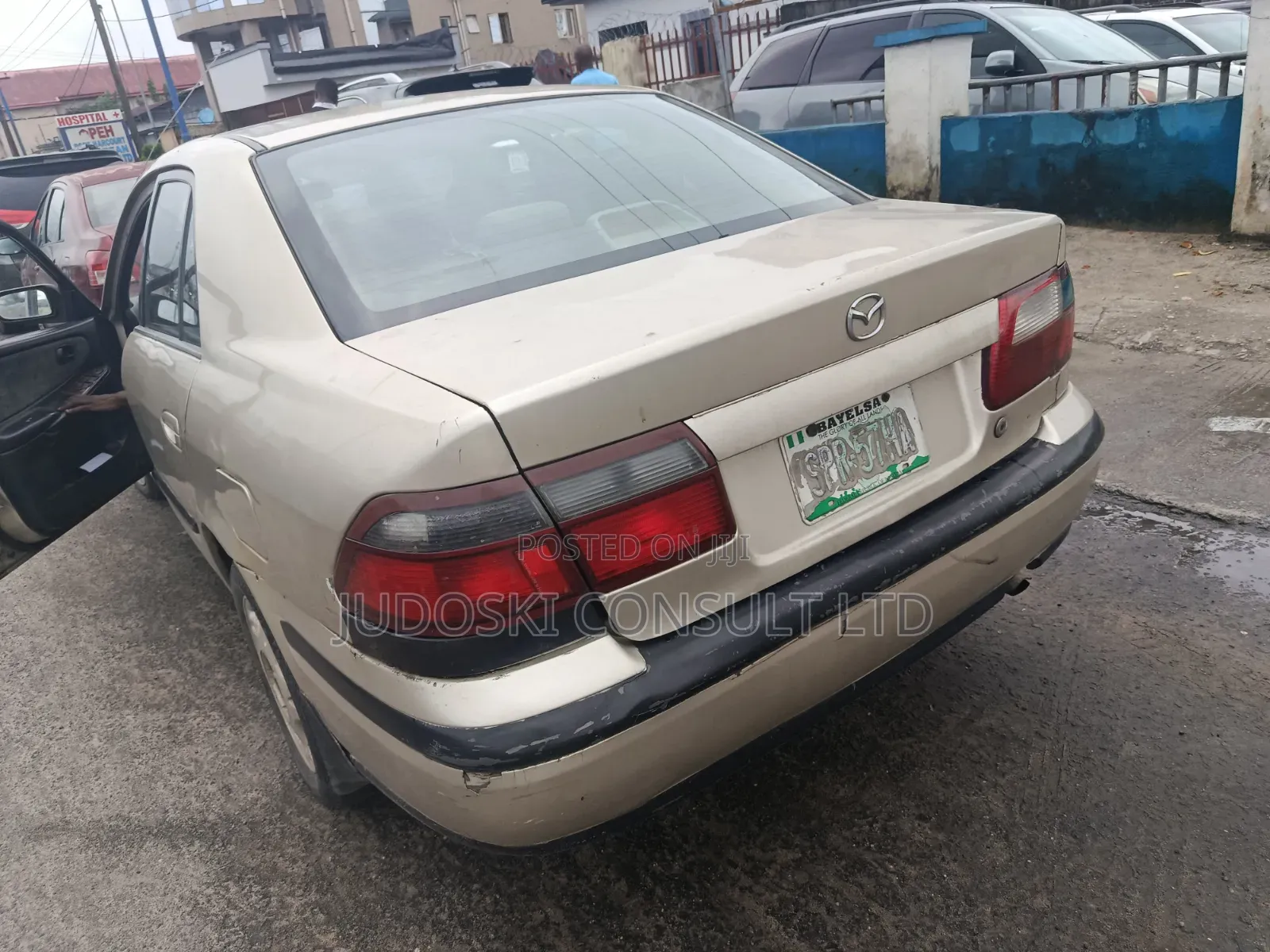 Mazda 323 2005 Gold