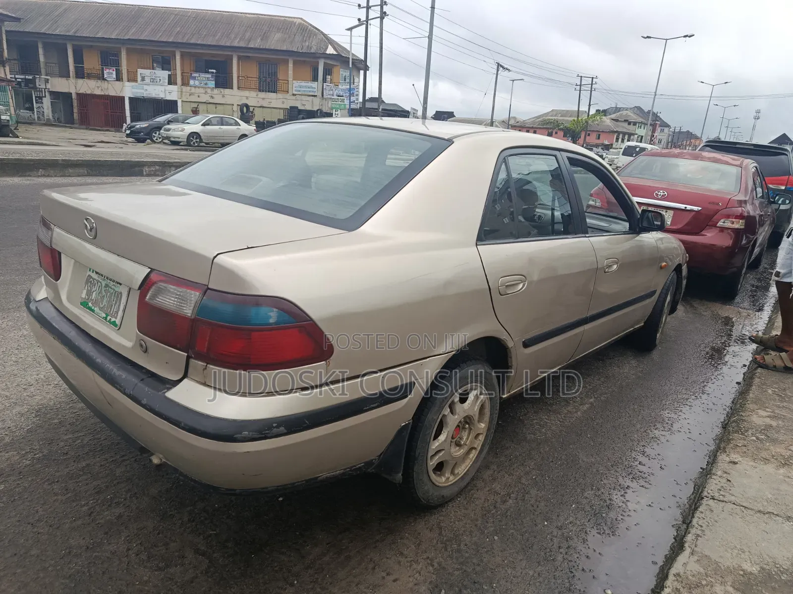 Mazda 323 2005 Gold