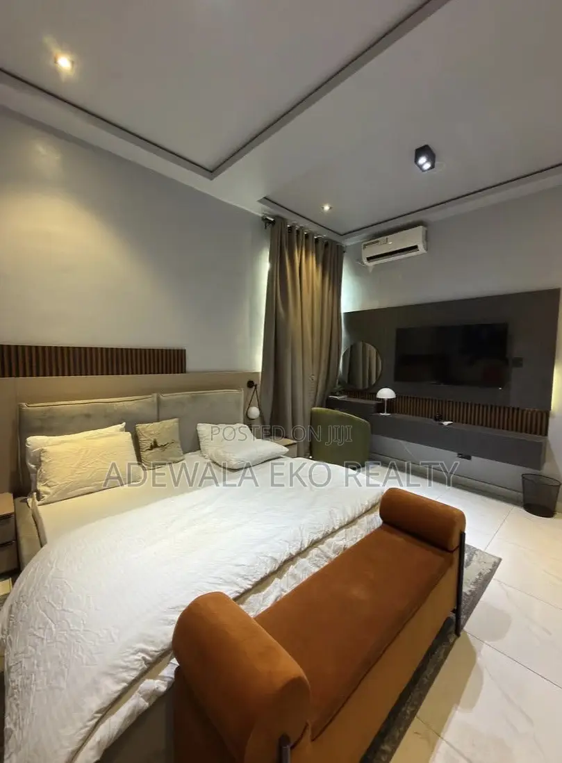 New 2-Bedroom Shortlet Ikate, Lekki – PS5, Pool Elevator