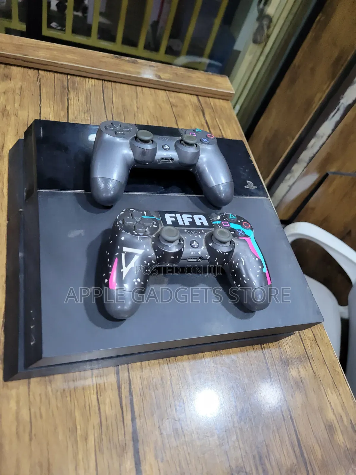 PS4 Hacked With 2 Pads