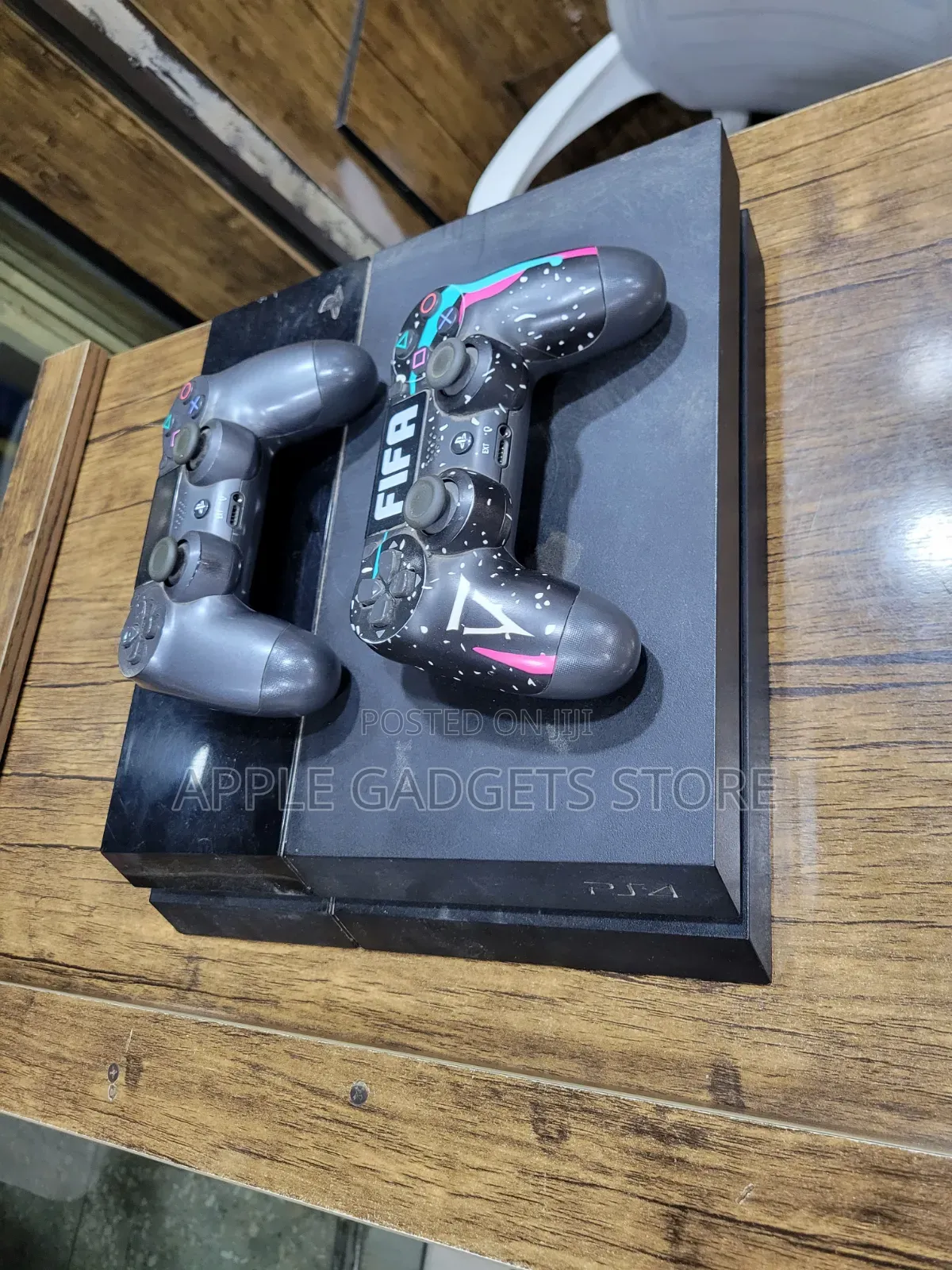 PS4 Hacked With 2 Pads