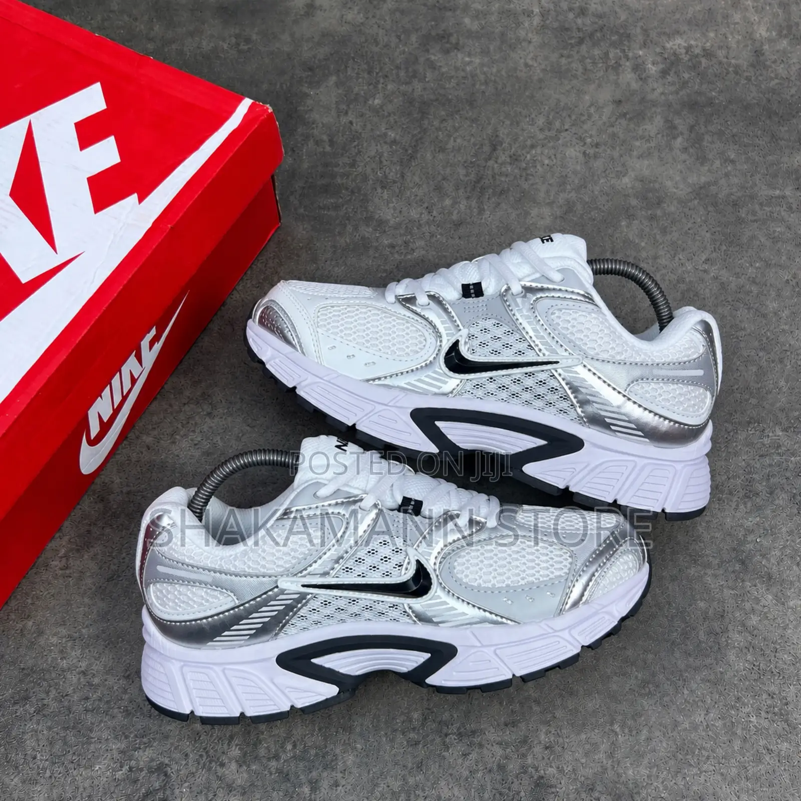 Original Nike V5 Runner Metallic Silver White Black