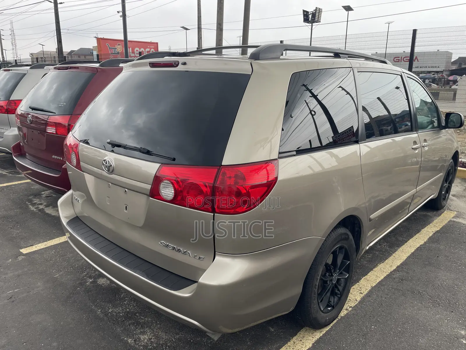 Toyota Sienna 2006 Gold