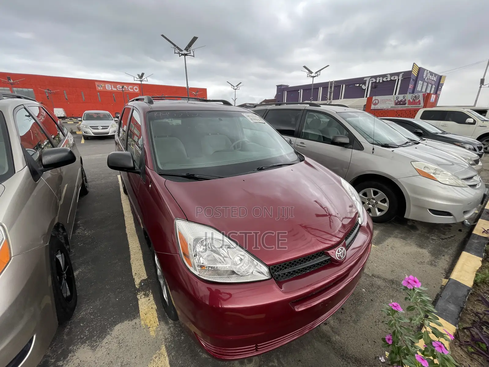 Toyota Sienna LE AWD (3.3L V6 5A) 2004 Red