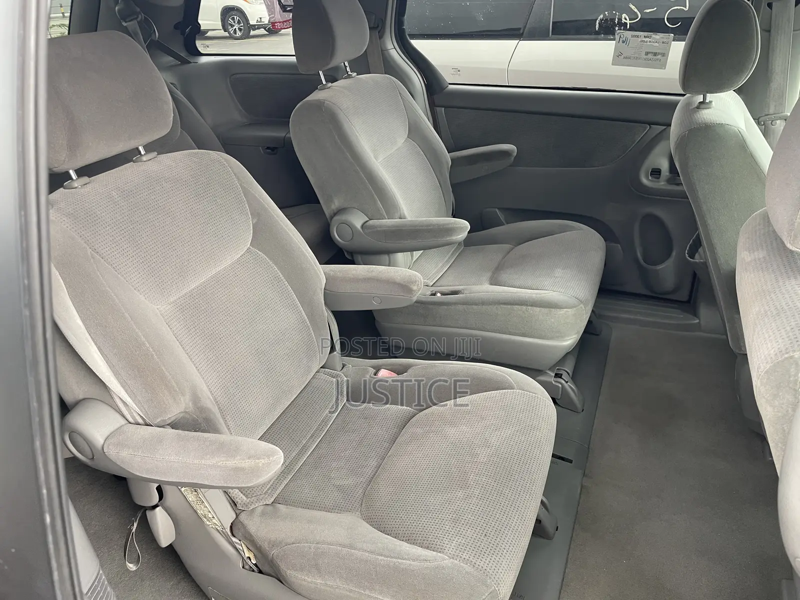 Toyota Sienna LE AWD (3.3L V6 5A) 2004 Red