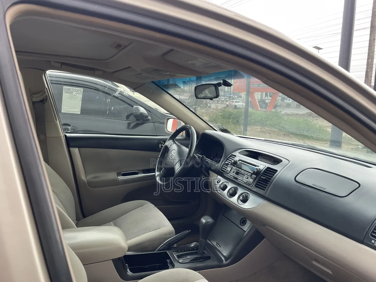 Toyota Camry SE 4dr Sedan (2.4L 4cyl 5A) 2006 Gold