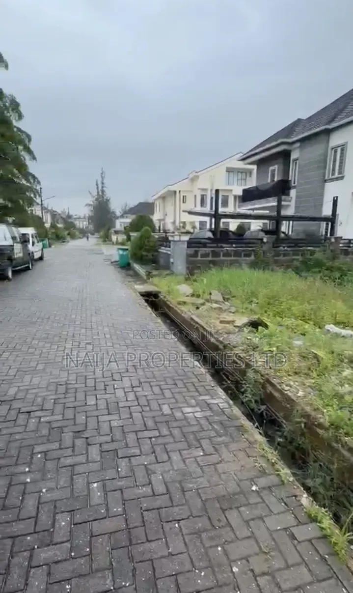 400sqm of Land in Megamound Estate, Ikota, Lekki for Sale