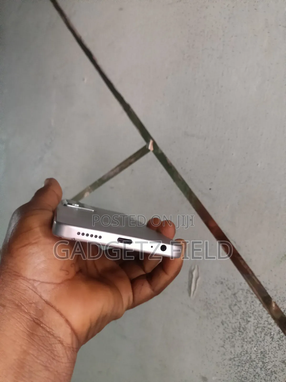 Itel City 100 128 GB Gray