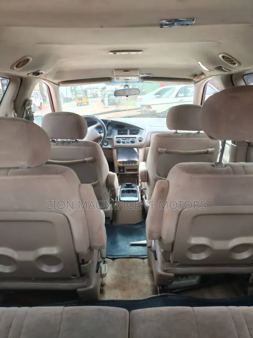 Toyota Sienna 2002 Brown