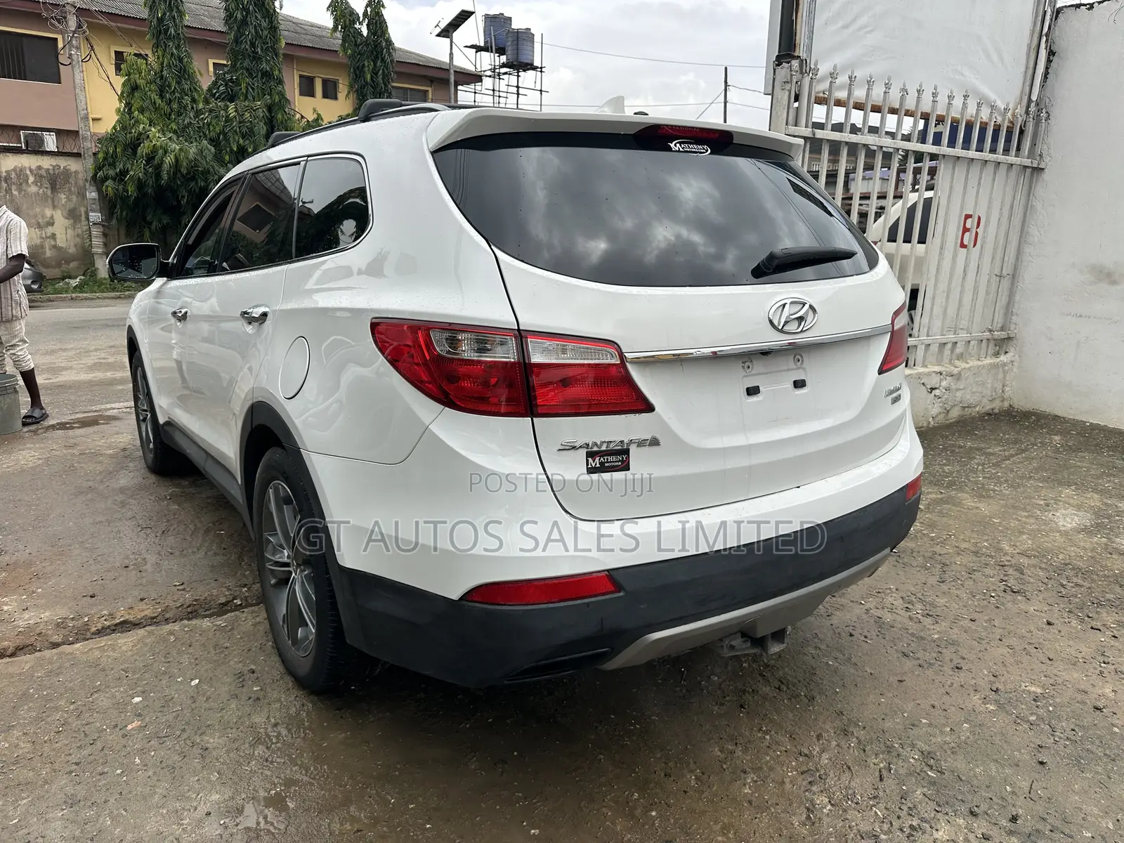 Hyundai Santa Fe Limited w/Saddle Interior 4dr SUV AWD (3.3L 6cyl 6A)