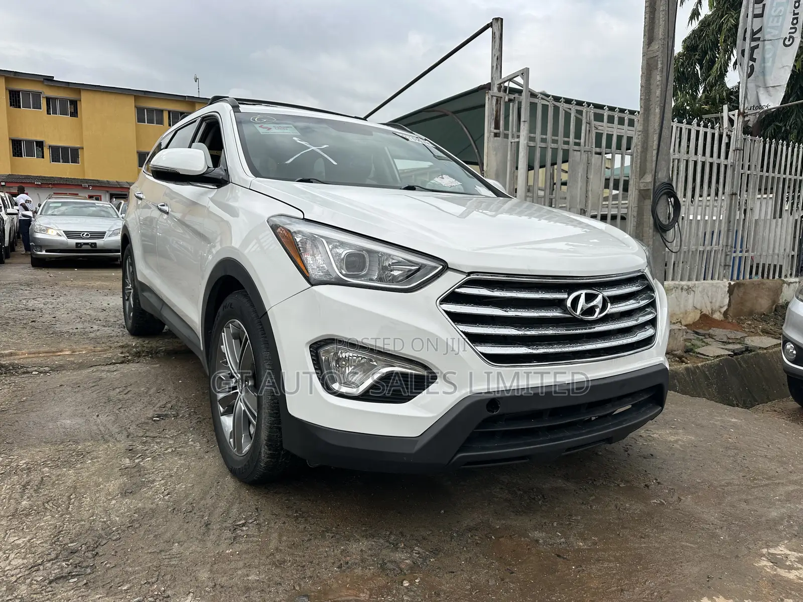Hyundai Santa Fe Limited w/Saddle Interior 4dr SUV AWD (3.3L 6cyl 6A)