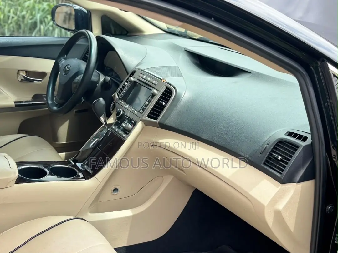 Toyota Venza XLE 2011 Black