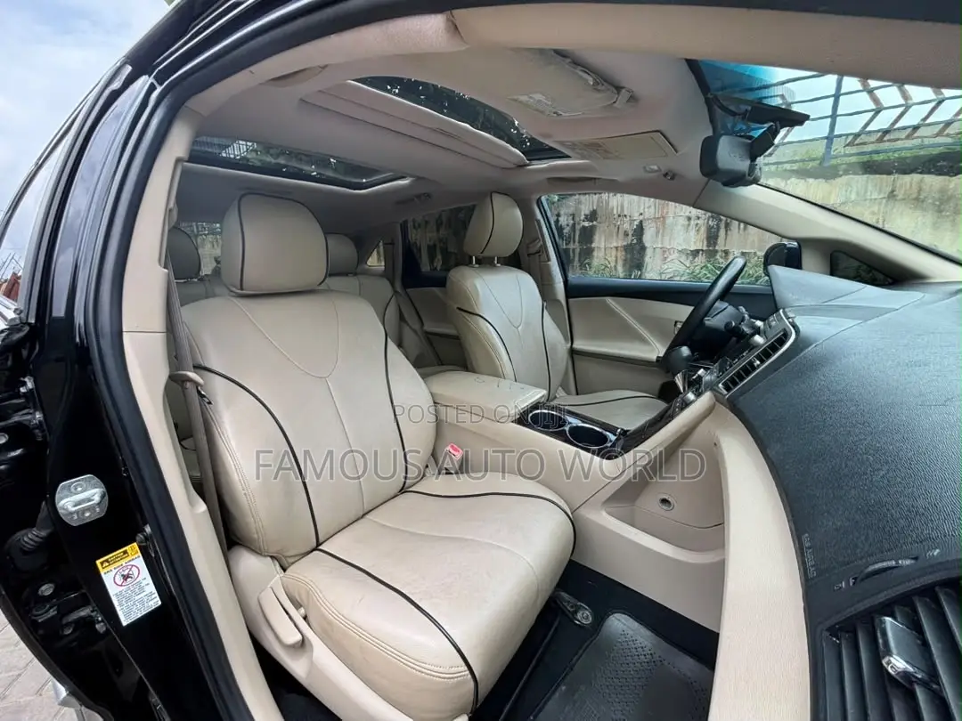 Toyota Venza XLE 2011 Black
