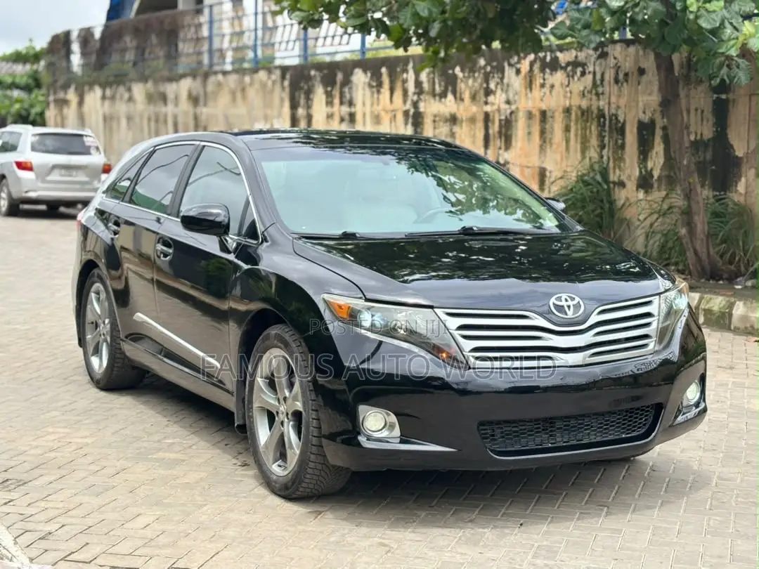 Toyota Venza XLE 2011 Black