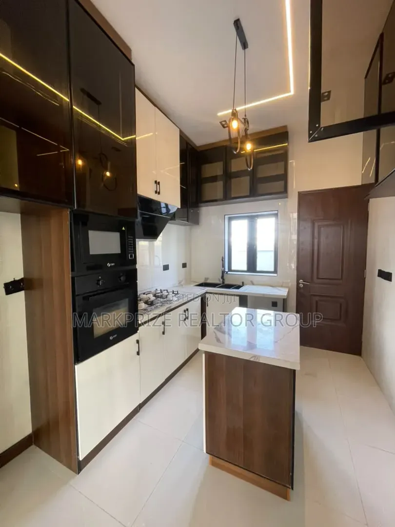 4bdrm Duplex in Ikota Lekki Lagos for sale