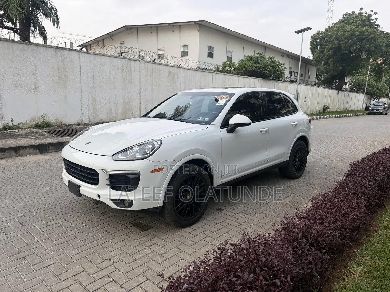 Porsche Cayenne Platinum Edition AWD 2017 White