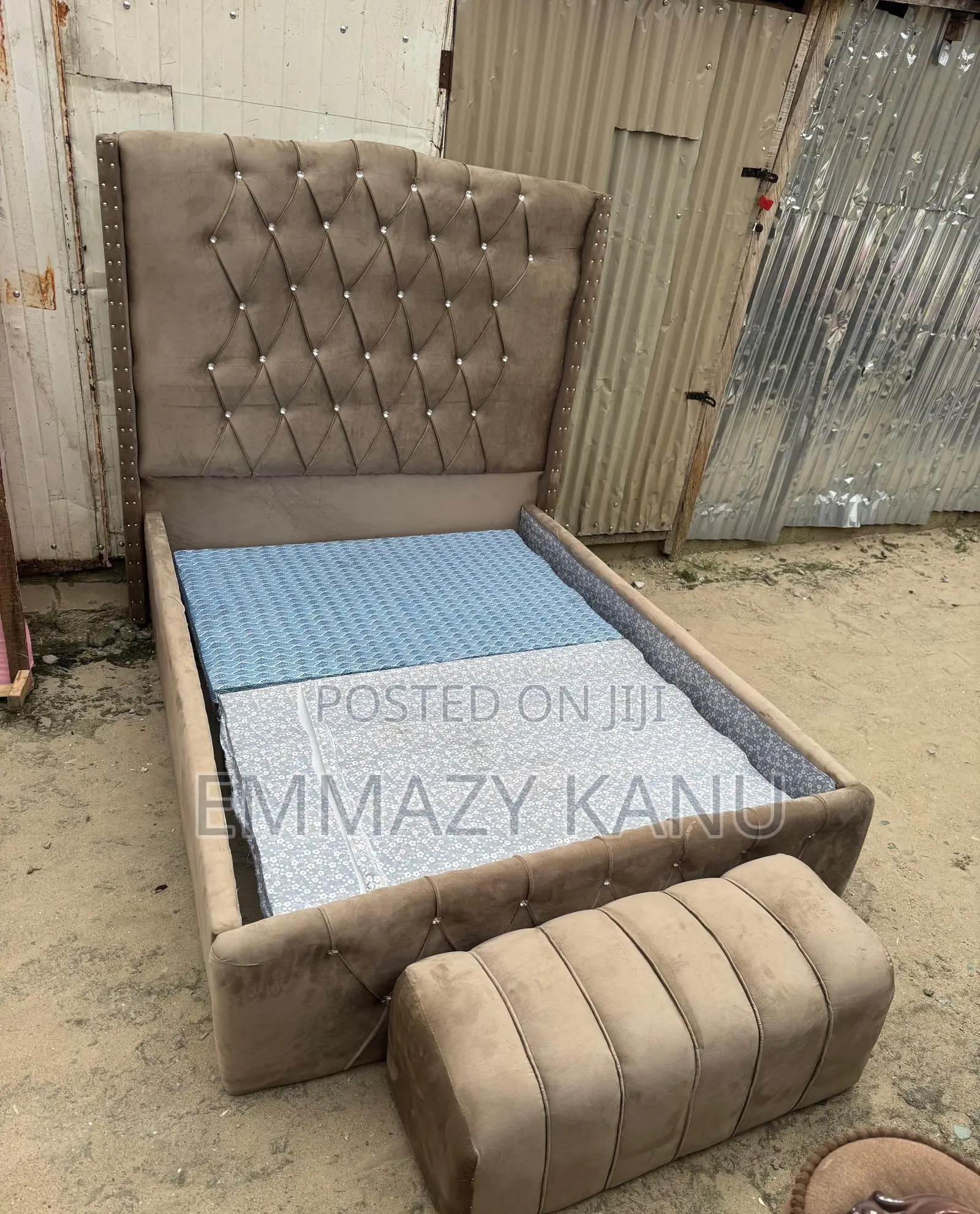 Luxury 4.5 X 6 Upholstered Bed Frame With Ottoman