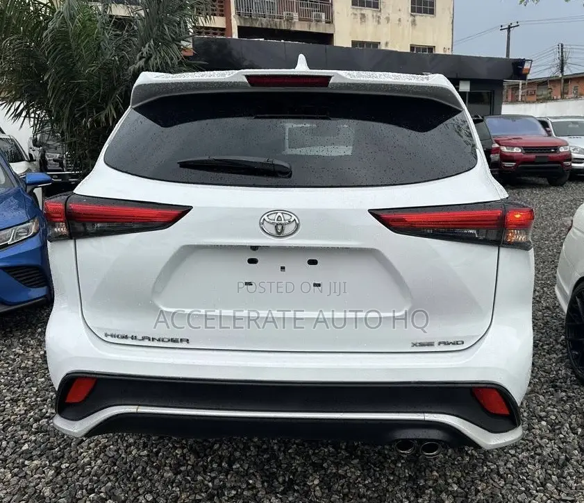 Toyota Highlander XSE 2022 White