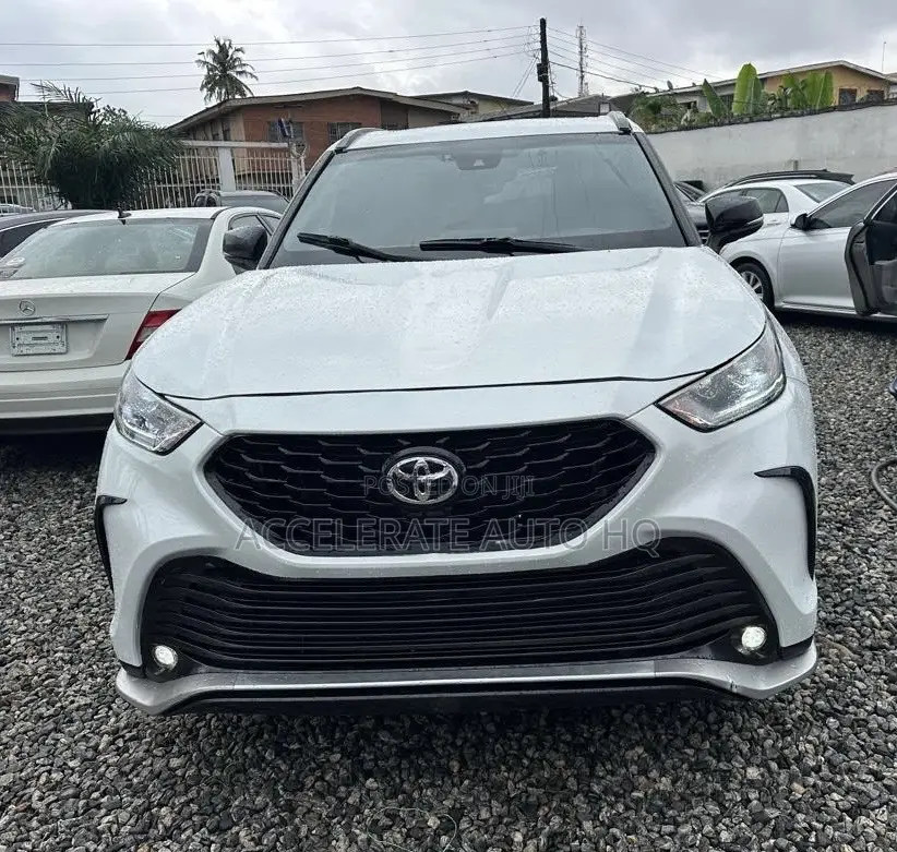 Toyota Highlander XSE 2022 White