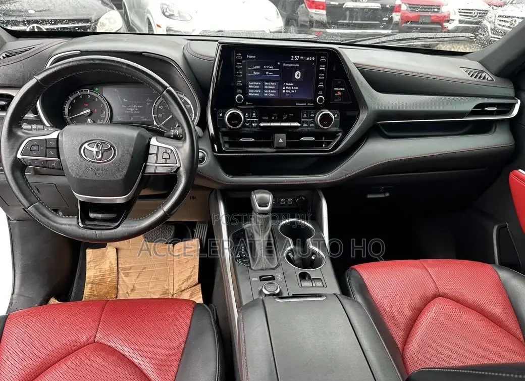 Toyota Highlander XSE 2022 White