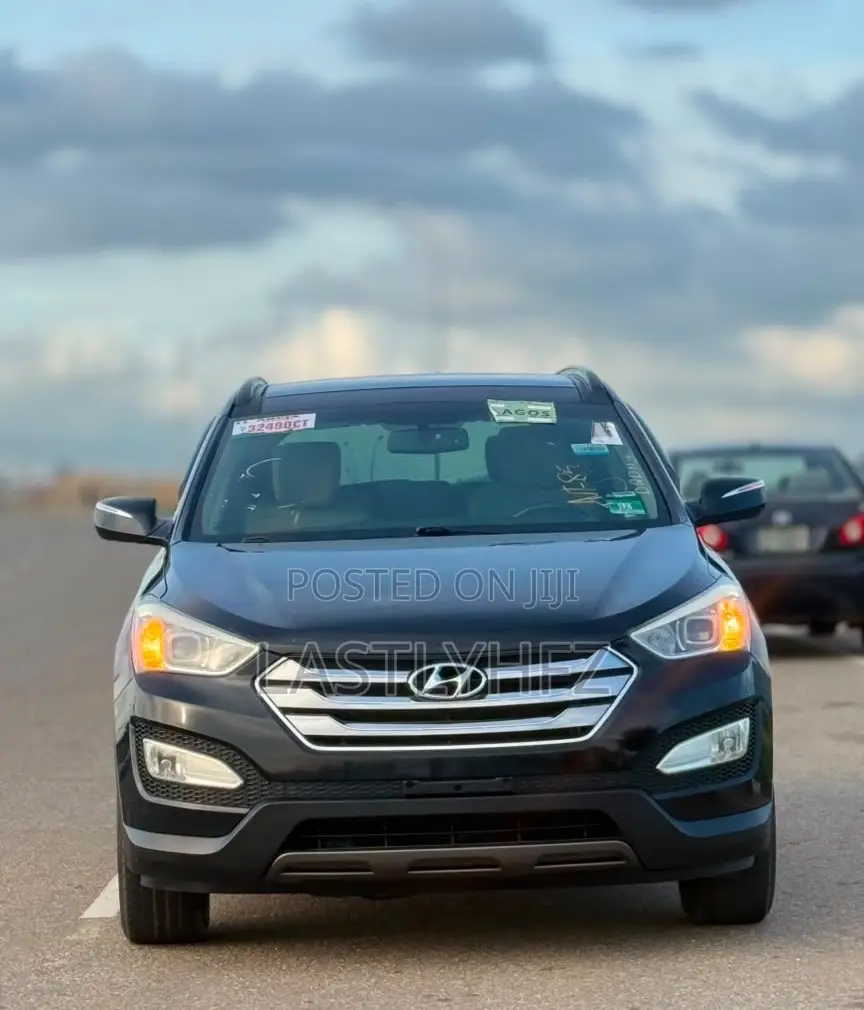 Hyundai Santa Fe Limited 4dr SUV AWD (3.3L 6cyl 6A) 2014 Black