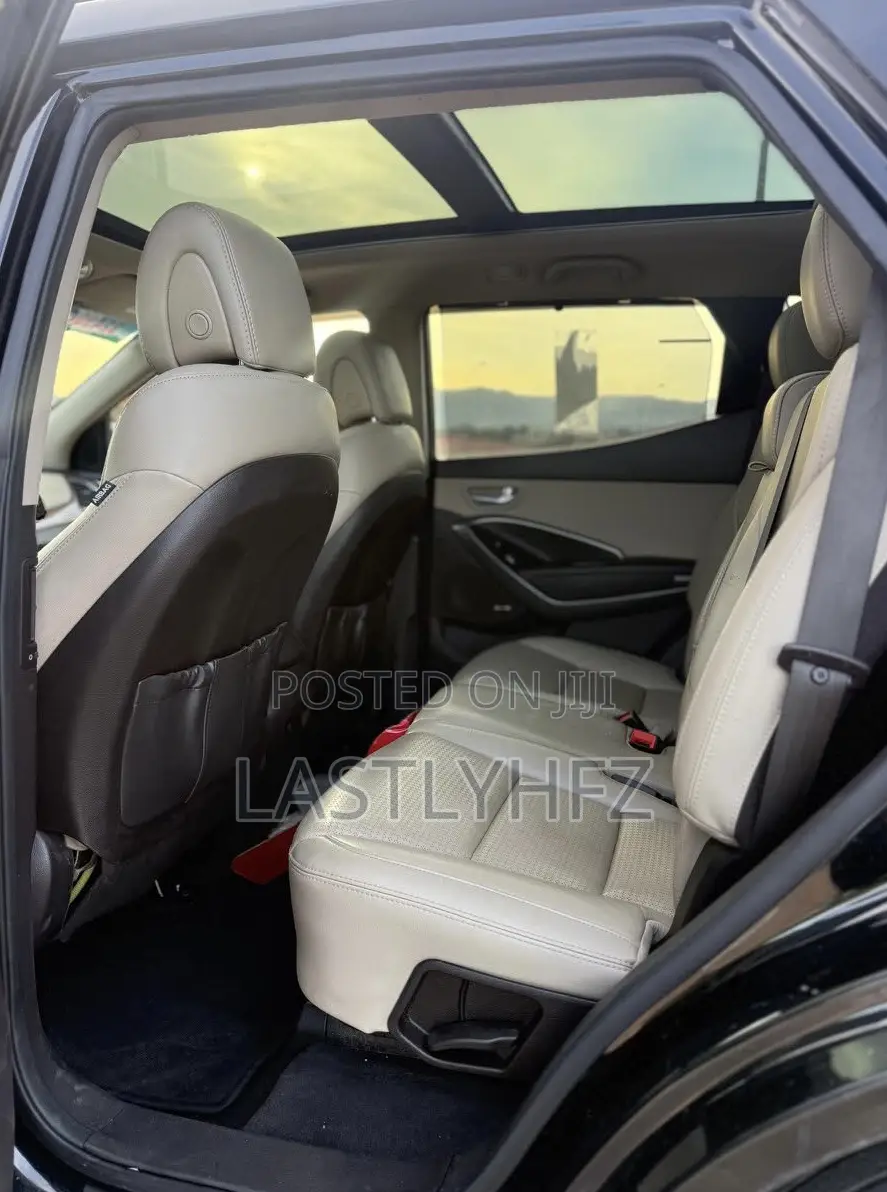 Hyundai Santa Fe Limited 4dr SUV AWD (3.3L 6cyl 6A) 2014 Black