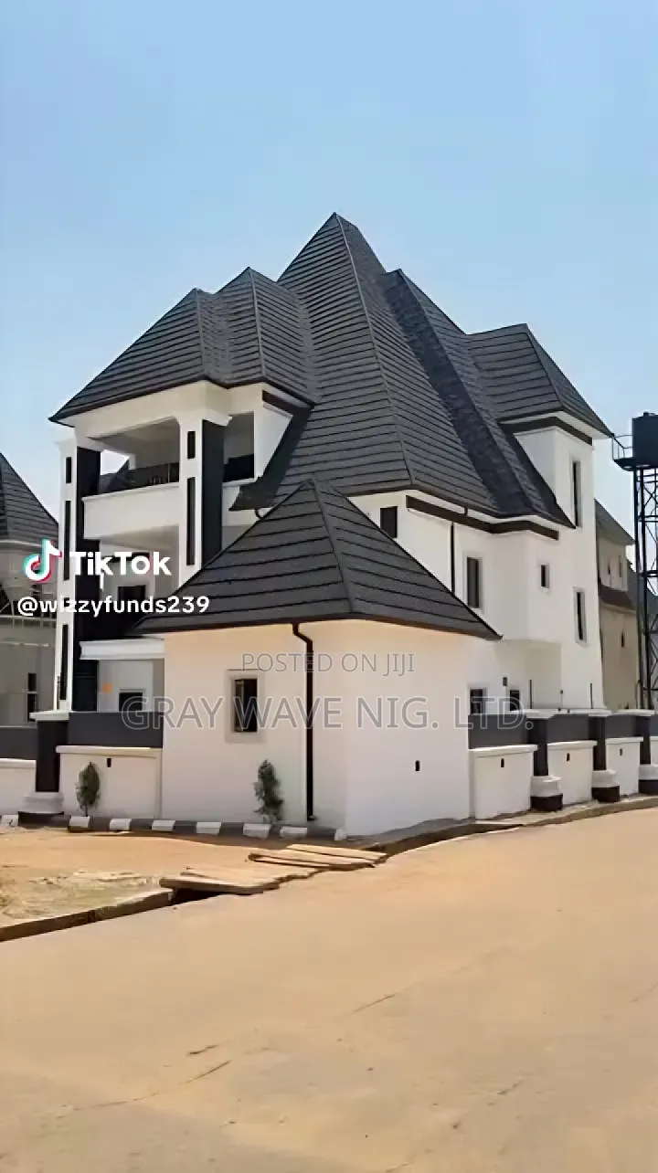 5bdrm Duplex in Lokogoma for sale