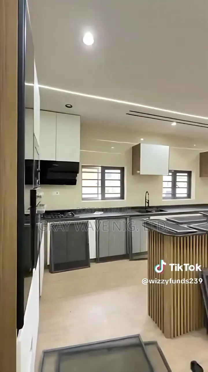 5bdrm Duplex in Lokogoma for sale