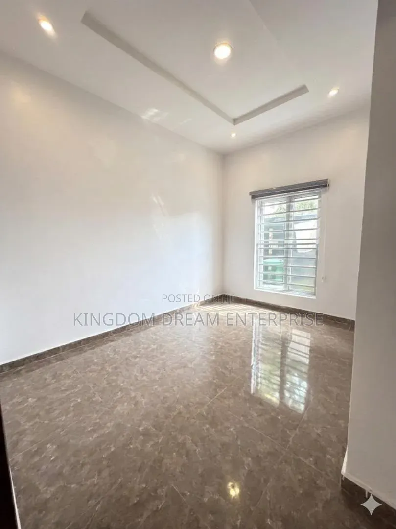 Mini Flat in Vgc for rent
